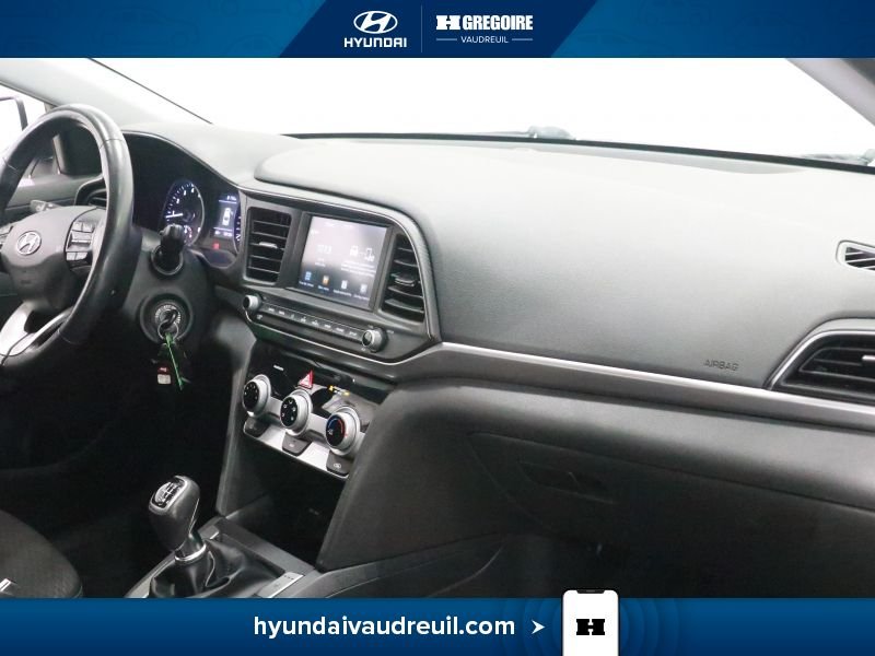Hyundai Elantra 2019 Blanc Laval - photo #29