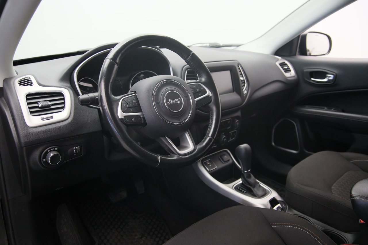 Jeep Compass NIV 3C4NJCAB3LT114859 2020 Noir Chicoutimi - photo #6