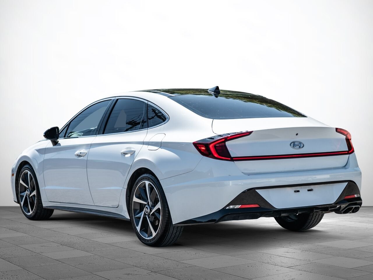 Hyundai Sonata 2022 Blanc Sainte-Julienne - photo #1