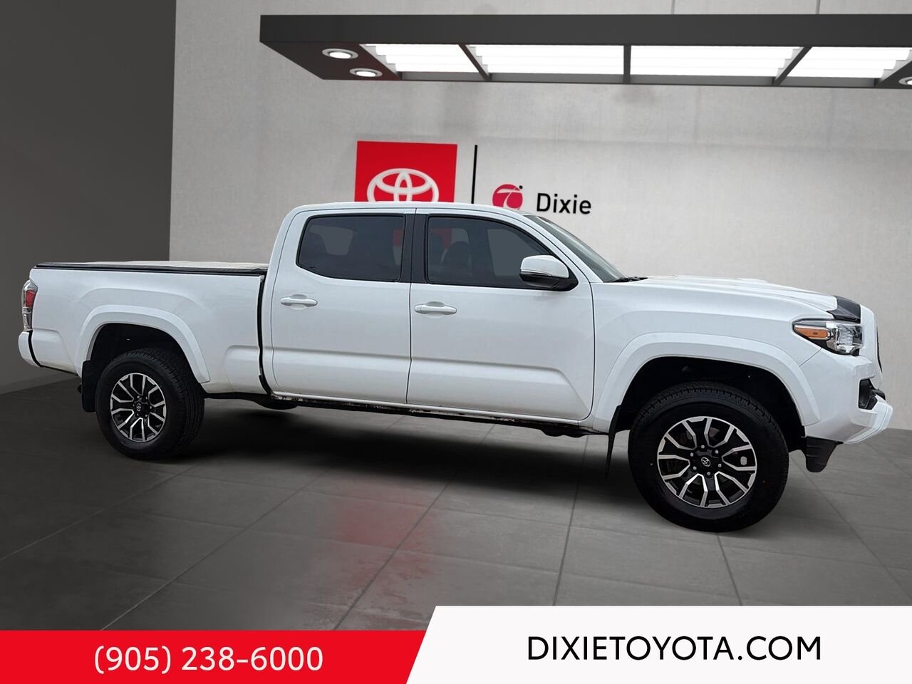 2023 Toyota Tacoma TRD SPORT 4WD / V6 / HEATED SEATS / TOYOTA SAFETY SENSE / CARPLAY AND ANDROID AUTO White Mississauga - photo #2