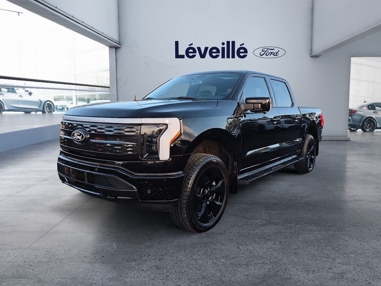 2025 Ford F-150 Lightning Black Saint-Jérôme - photo #19