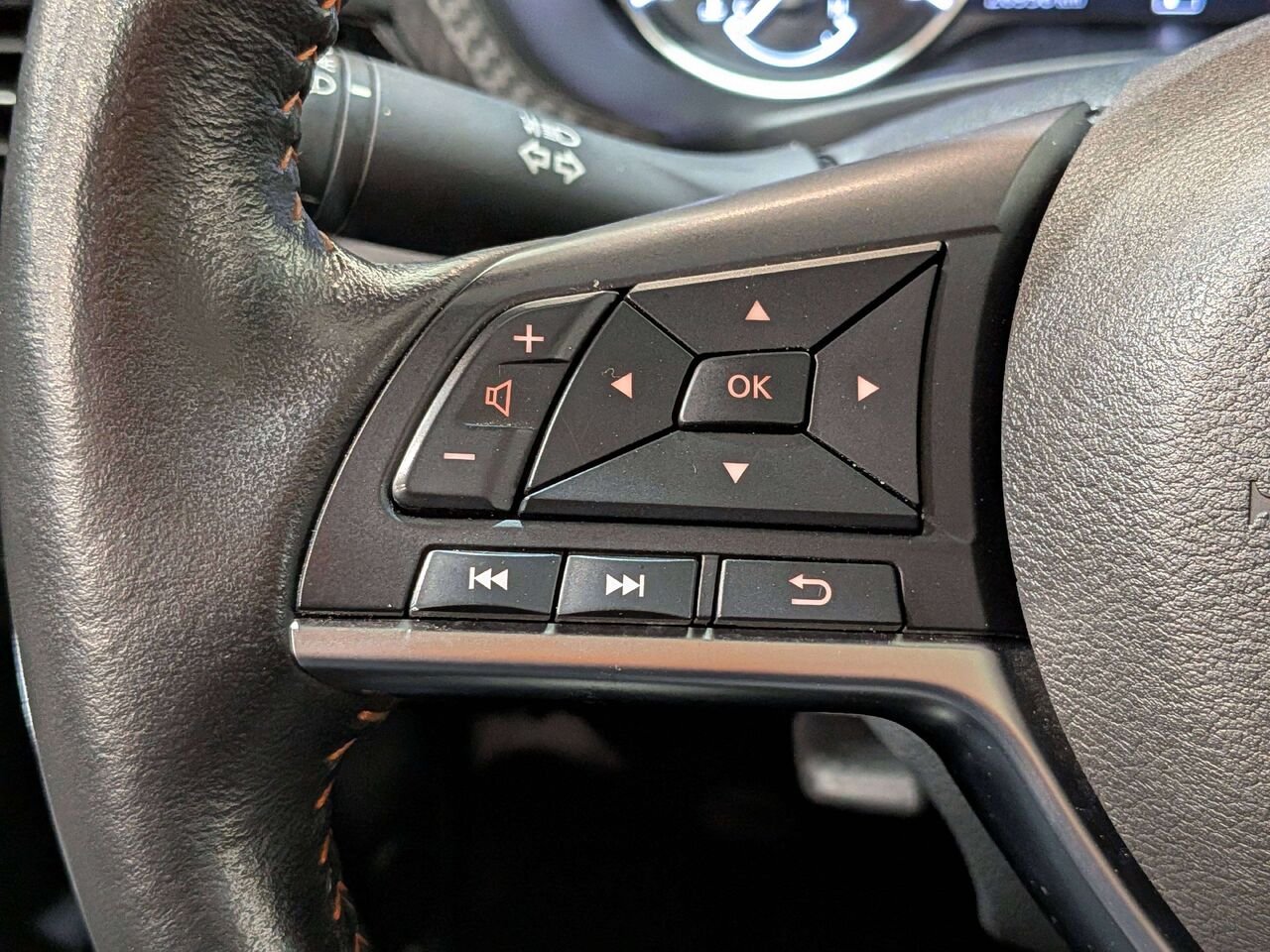 2024 Nissan Sentra SR Manual Orange Val-David - photo #13