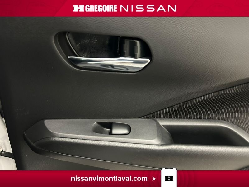 2025 Nissan Kicks White Laval - photo #15