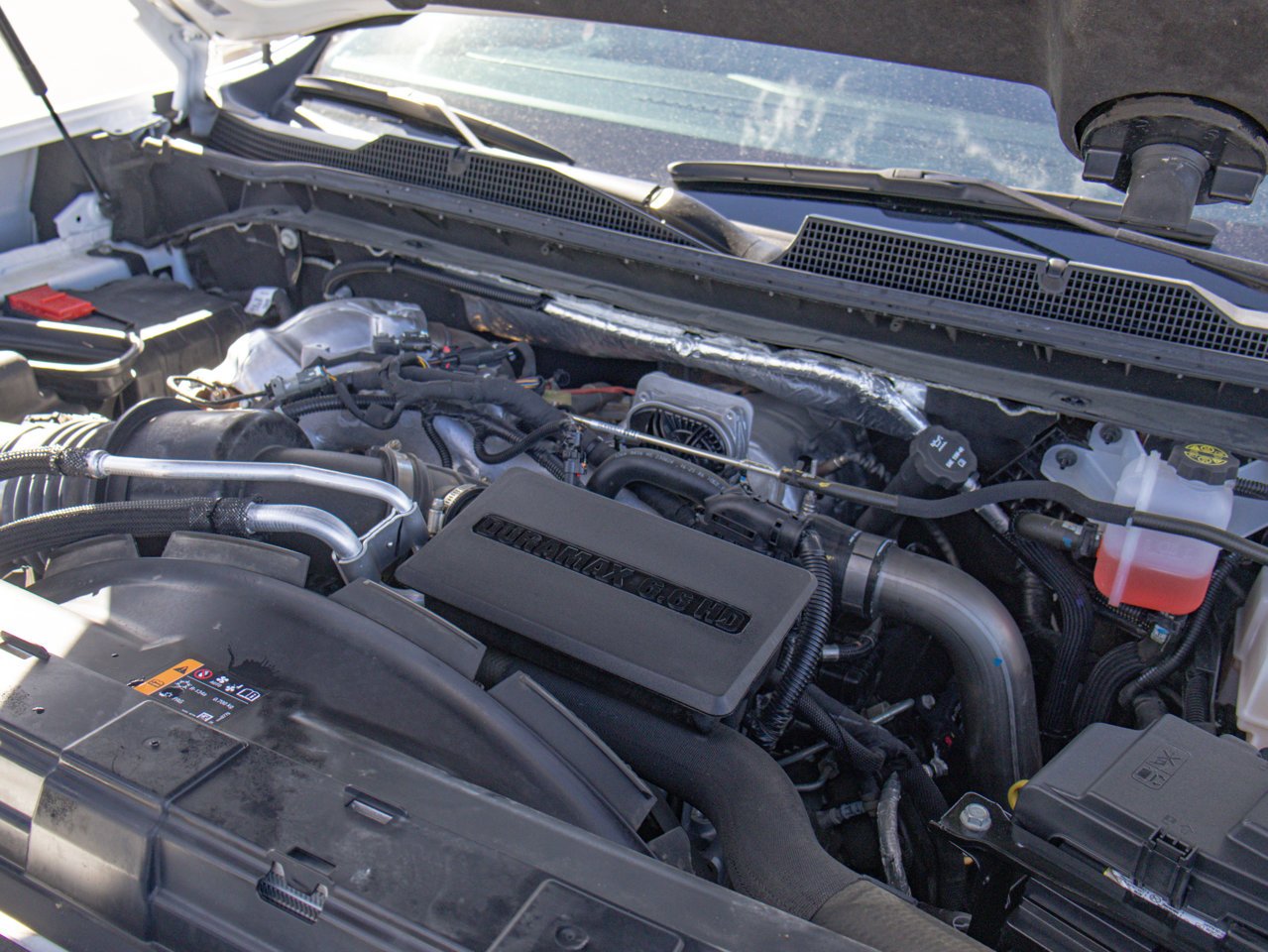 2024 Chevrolet Silverado 3500HD 4WD Crew Cab 159 LTZ White Sherwood Park - photo #15