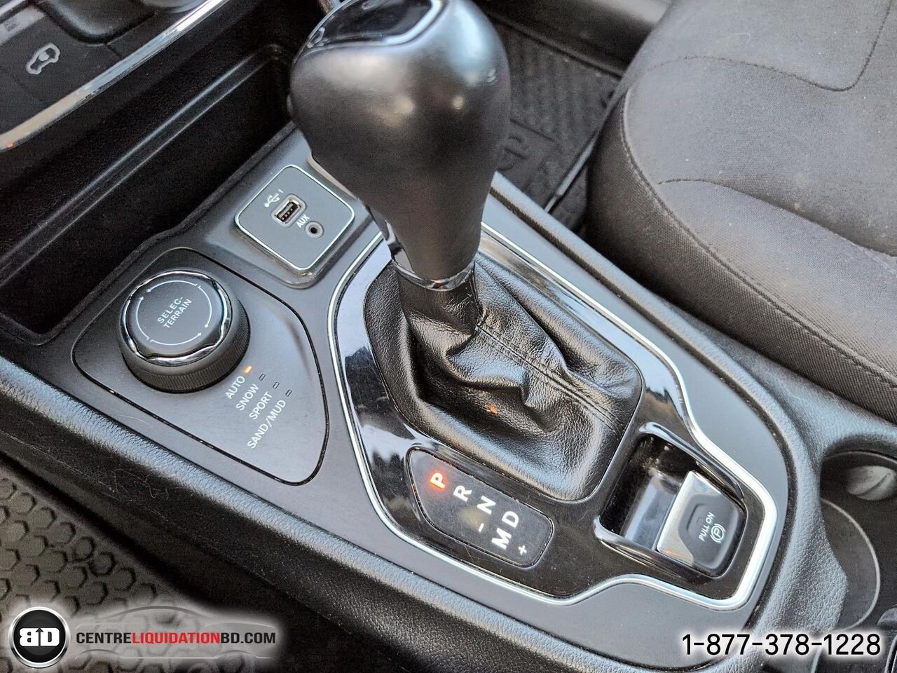 Jeep Cherokee Altitude 4x4 | BD0404 2020 Noir Granby - photo #20