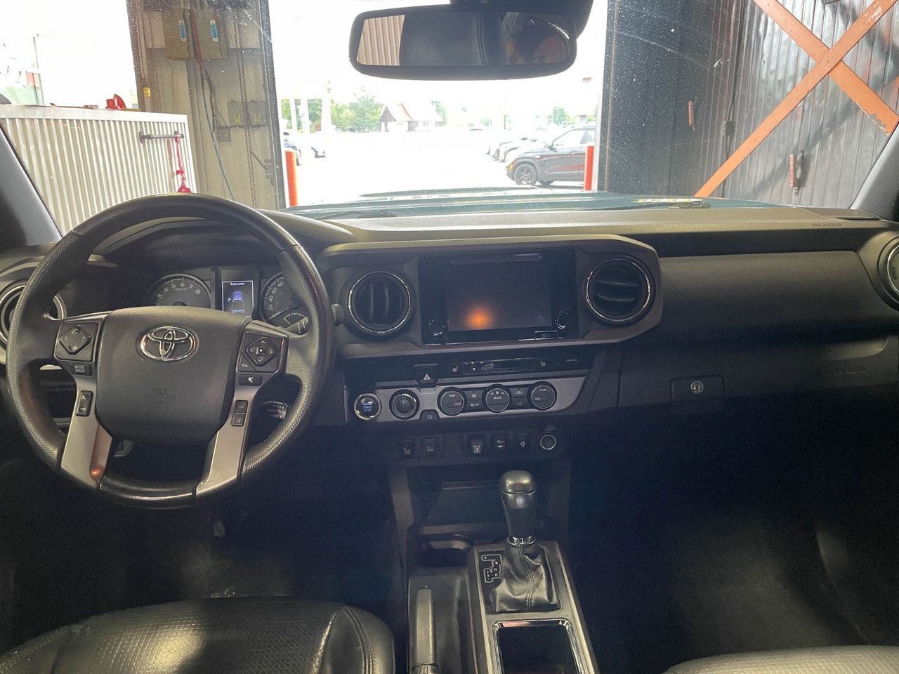 Toyota Tacoma SR5 TRD SPORT 4X4 *TOIT* NAV CUIR SIÈGES CHAUFF 2019 Bleu Saint-Jérôme - photo #12