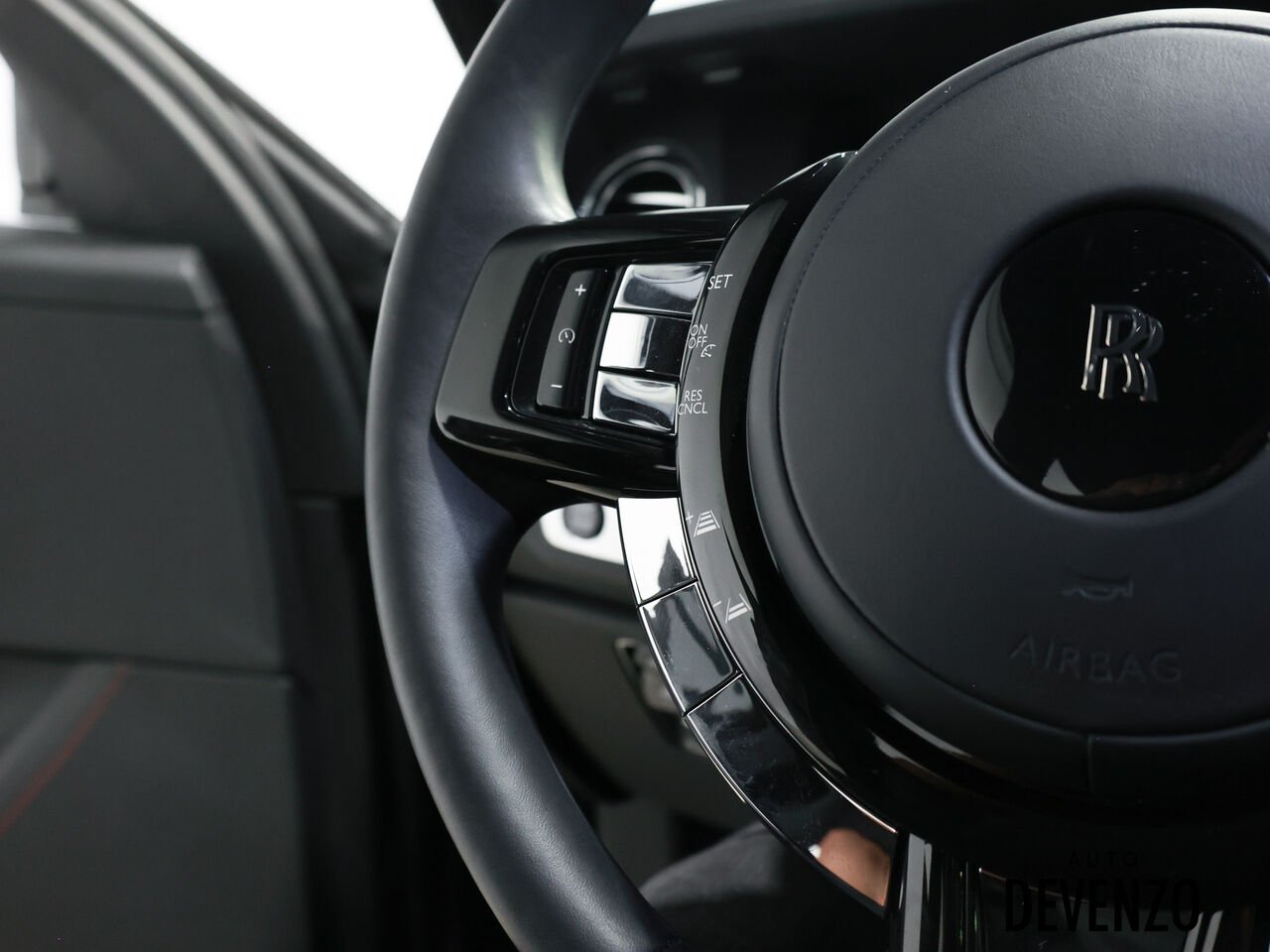 Rolls-Royce Cullinan 2022 Noir Saint-Eustache - photo #13