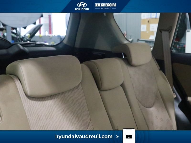 Toyota Rav 4 2011 Beige Laval - photo #26