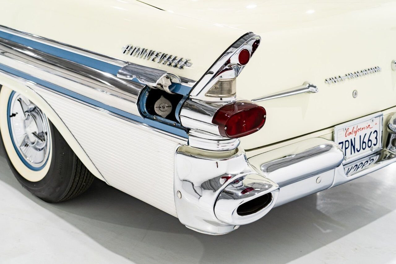 Pontiac Bonneville *PRICE IN USD* Fuel injected 347/315HP 1 of 630 produced 1957 Blanc Montréal - photo #40