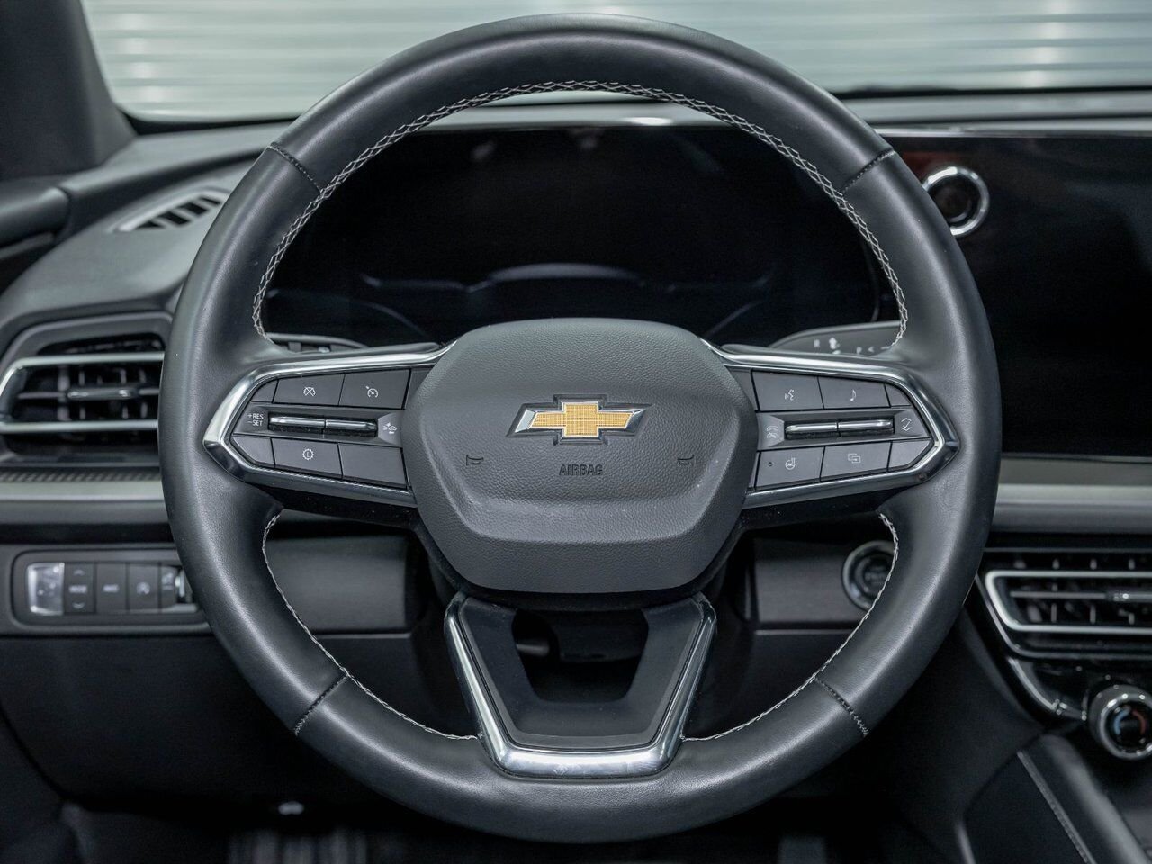 Chevrolet Traverse LT AWD *TOIT* SIÈGES CHAUFF REG ADAPT CARPLAY WIFI 2026 Gris Saint-Jérôme - photo #14
