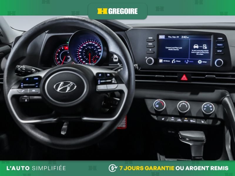 2022 Hyundai Elantra Red Saint-Eustache - photo #16