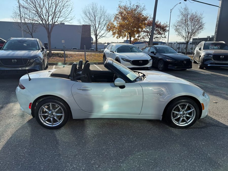 Mazda MX-5 Cabriolet 2 portes, boîte automatique, GX 2016 Blanc