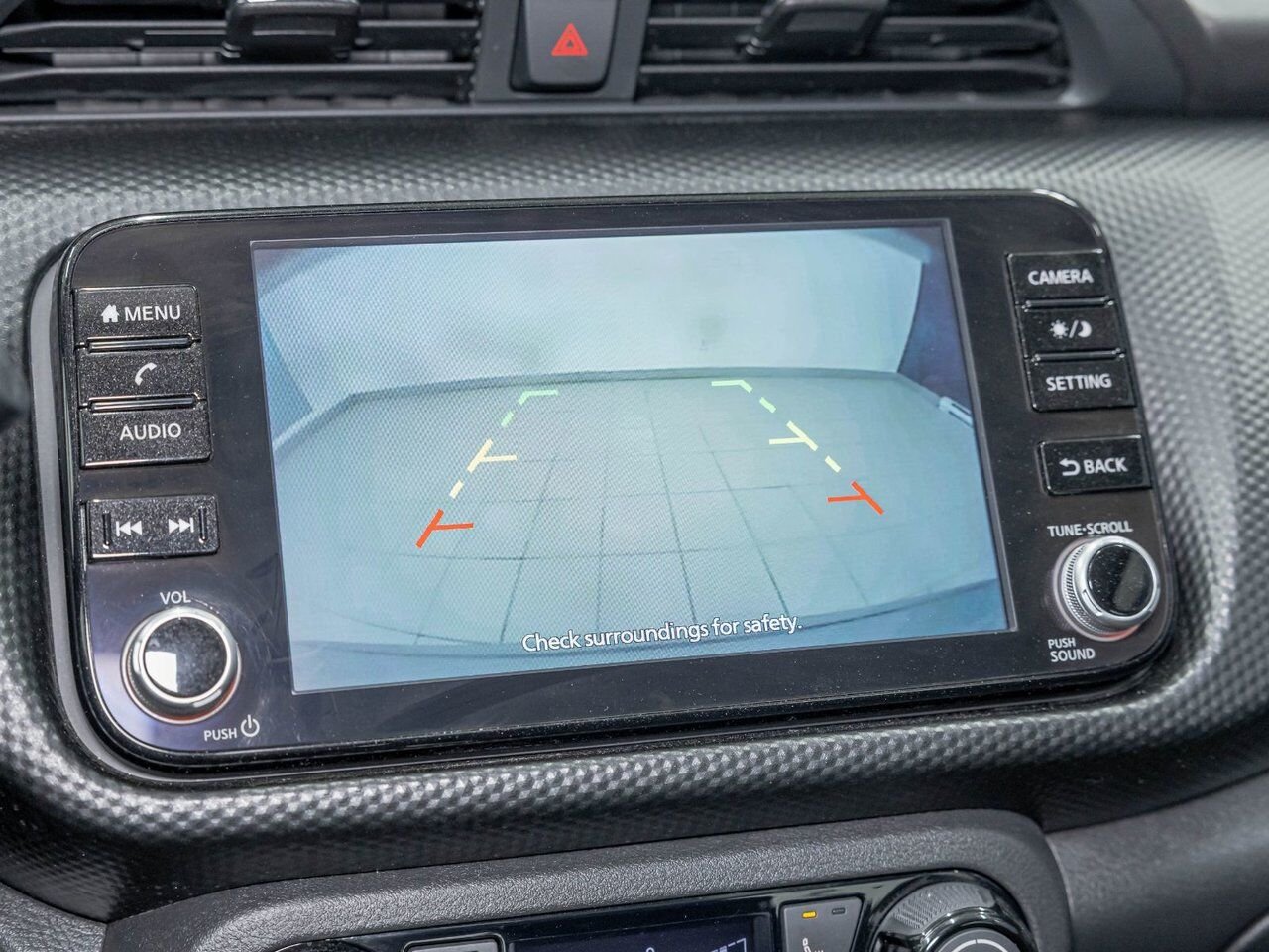 Nissan Kicks SV *SIÈGES CHAUFF* CARPLAY REG ADAPT ALERTES 2023 Gris Saint-Jérôme - photo #17