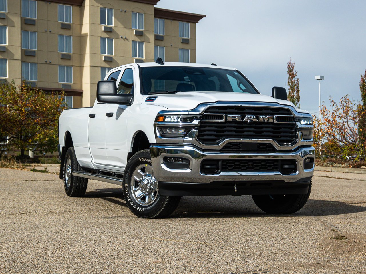 2025 Ram 2500 Tradesman 4x4 Crew Cab 8' Box White Sherwood Park - photo #1