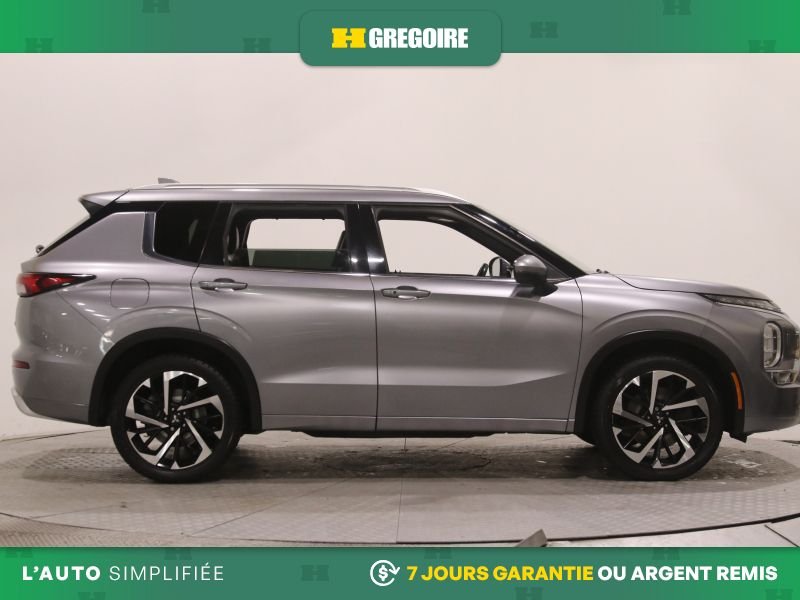 2022 Mitsubishi Outlander Grey Laval - photo #10
