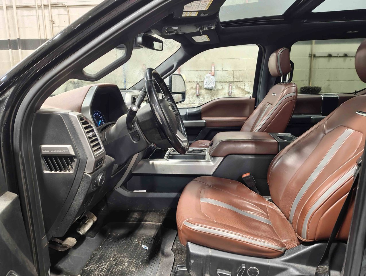2018 Ford Super Duty F-350 Platinum 4WD Crew Cab 6.75' Box Black Sherwood Park - photo #7