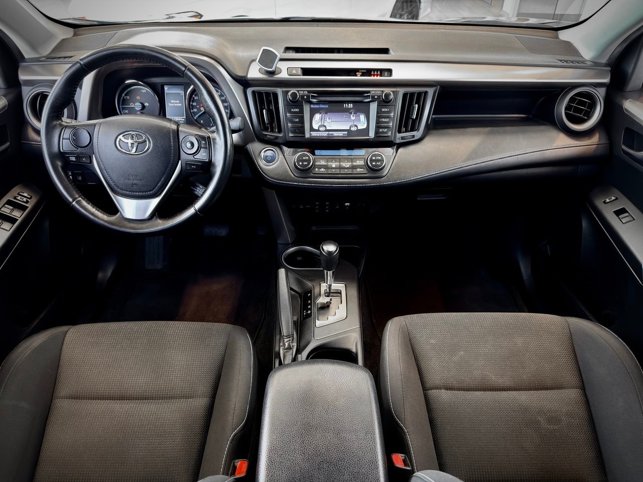 2017 Toyota RAV4 Hybrid Silver Notre-Dame-des-Prairies - photo #18