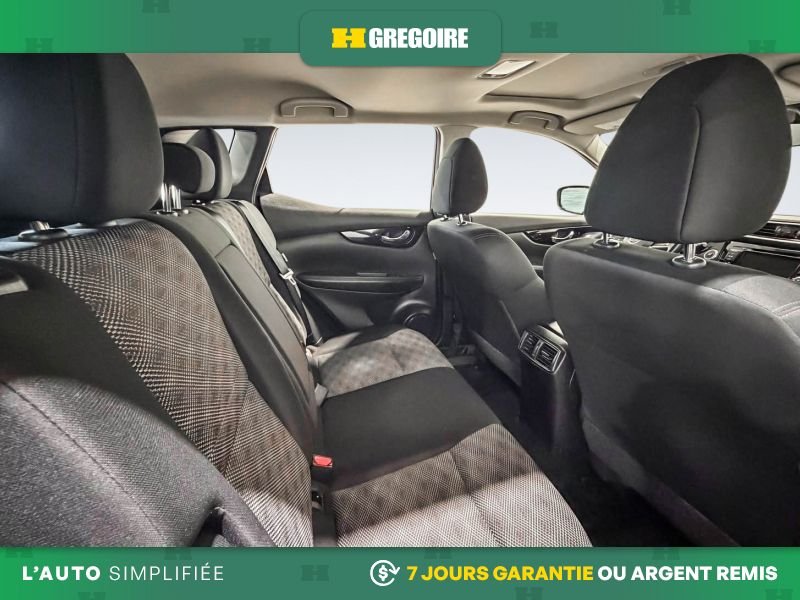 2022 Nissan Qashqai Grey Blainville - photo #26