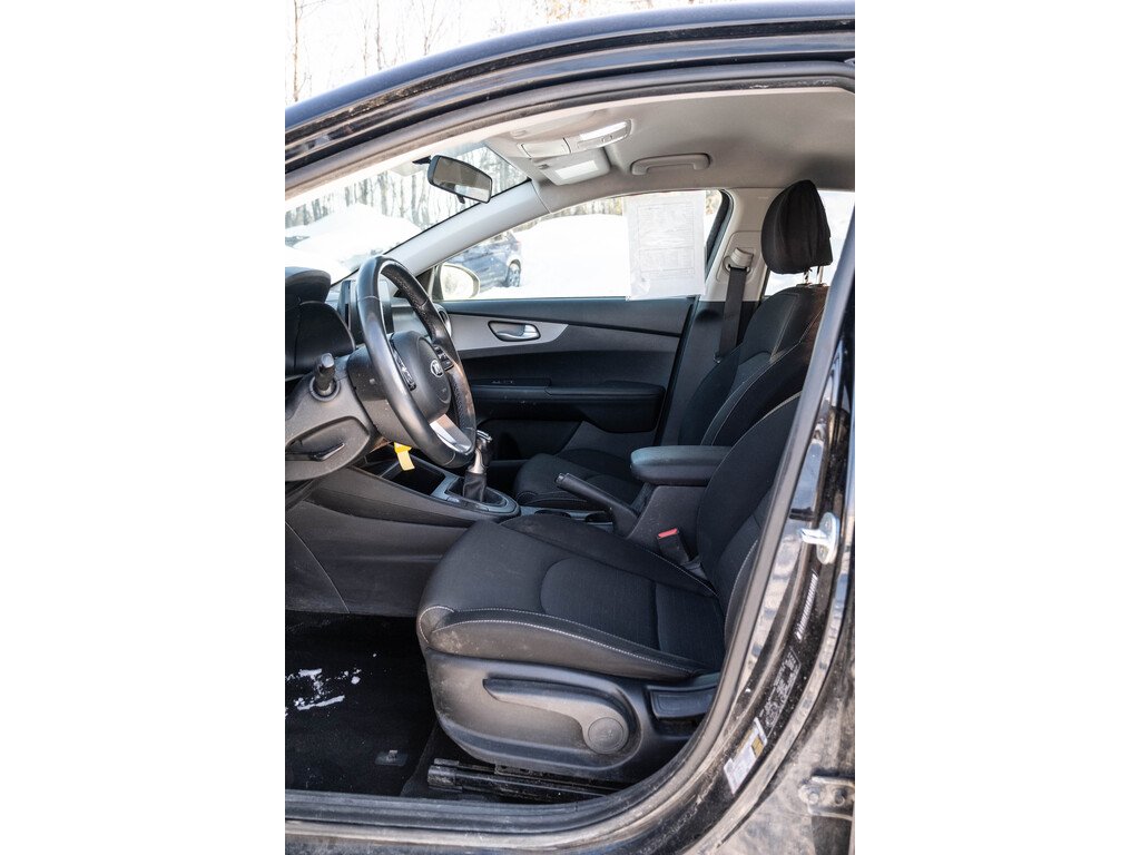 Kia Forte 2019 Gris Gatineau - photo #8
