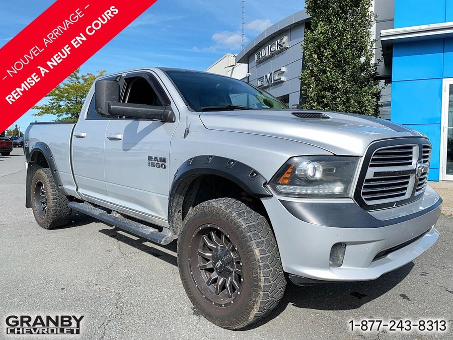 2013 Ram 1500 Cabine quad 4RM, 140,5 po Sport Black