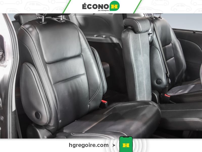 2018 Toyota Sienna Grey Laval - photo #21
