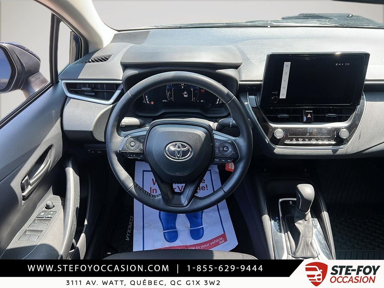 2026 Toyota Corolla LE Blue Québec - photo #16