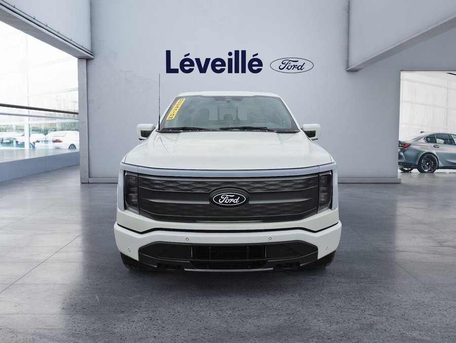 2024 Ford F-150 Lightning LARIAT 511A ** GROSSE BATTERIE ** MAX TOW ** PROPOWER 9.6KW ** 5,5 pi White
