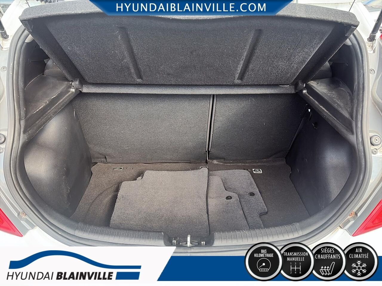 2017 Hyundai Accent White Blainville - photo #10