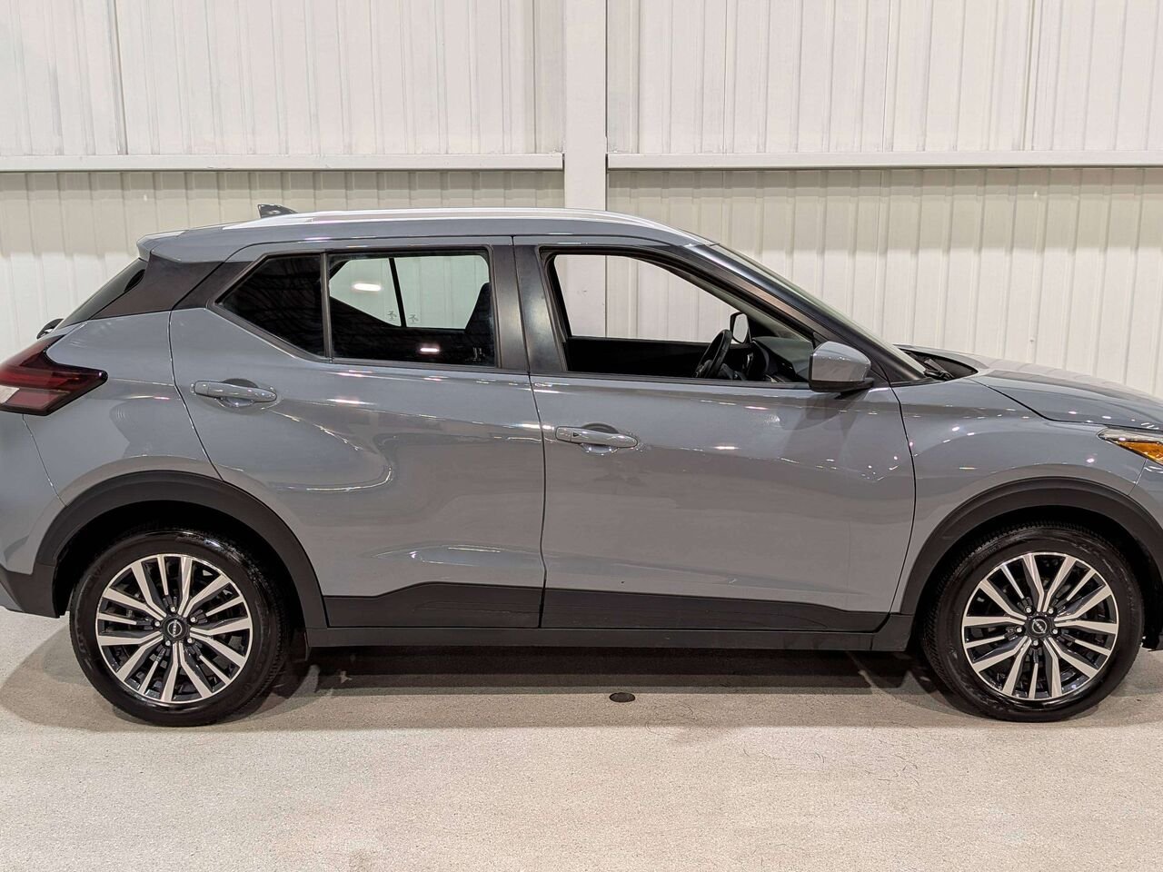 Nissan Kicks SV FWD 2023 Gris Val-David - photo #7