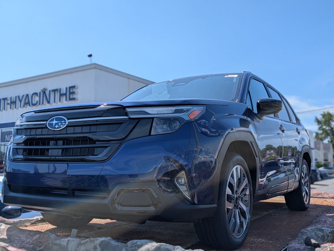 Subaru Forester Hybrid Premier AWD 2026 Bleu saphir perlé Saint-Hyacinthe - photo #0