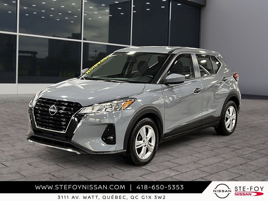 Nissan KICKS PLAY S TA S TA 2025 Gris