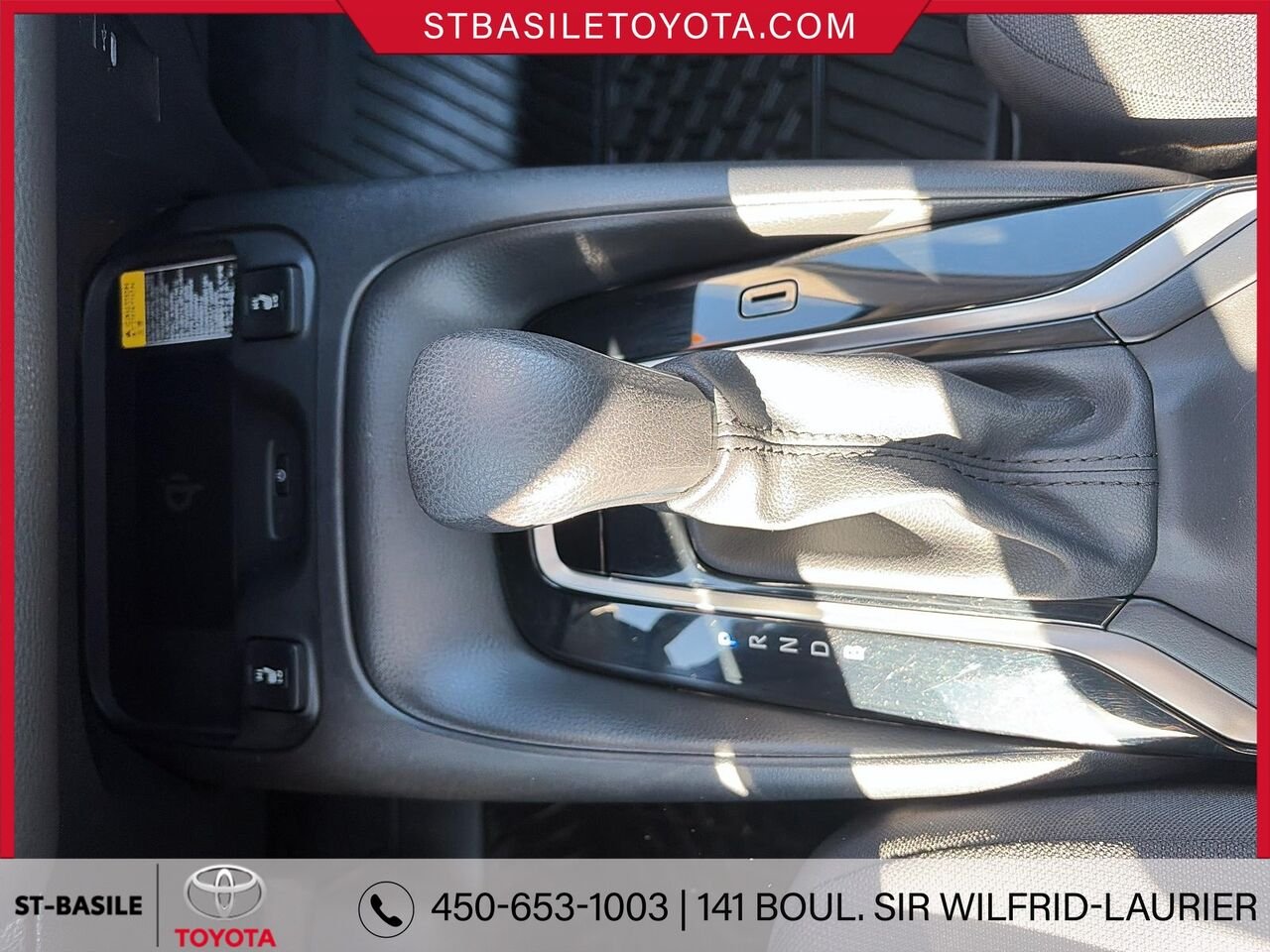 TOYOTA COROLLA 2023 Blanc Saint-Basile-le-Grand - photo #16