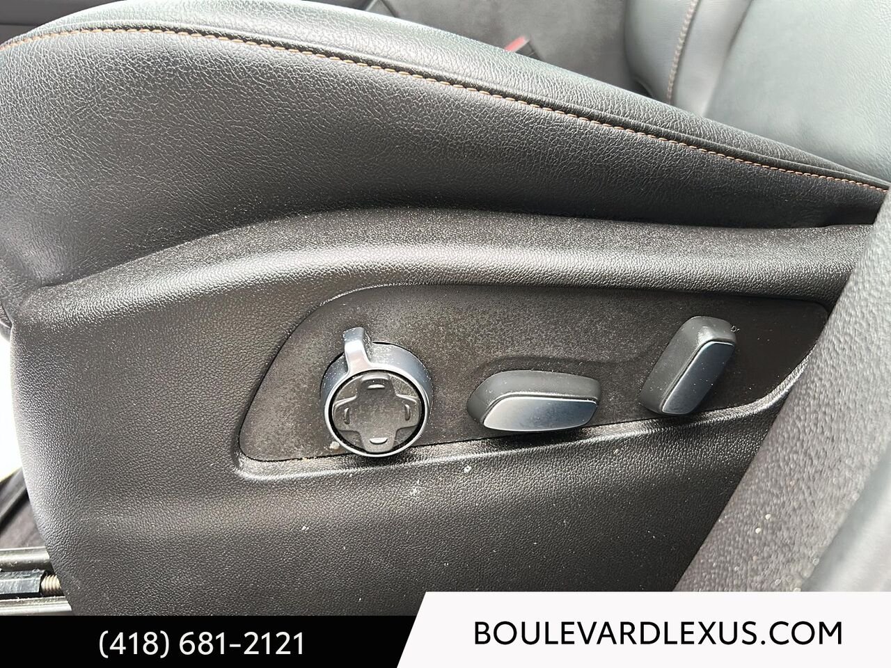2023 Cadillac XT4 601193 | Traction intégrale, 4 portes Sport White Quebec - photo #9