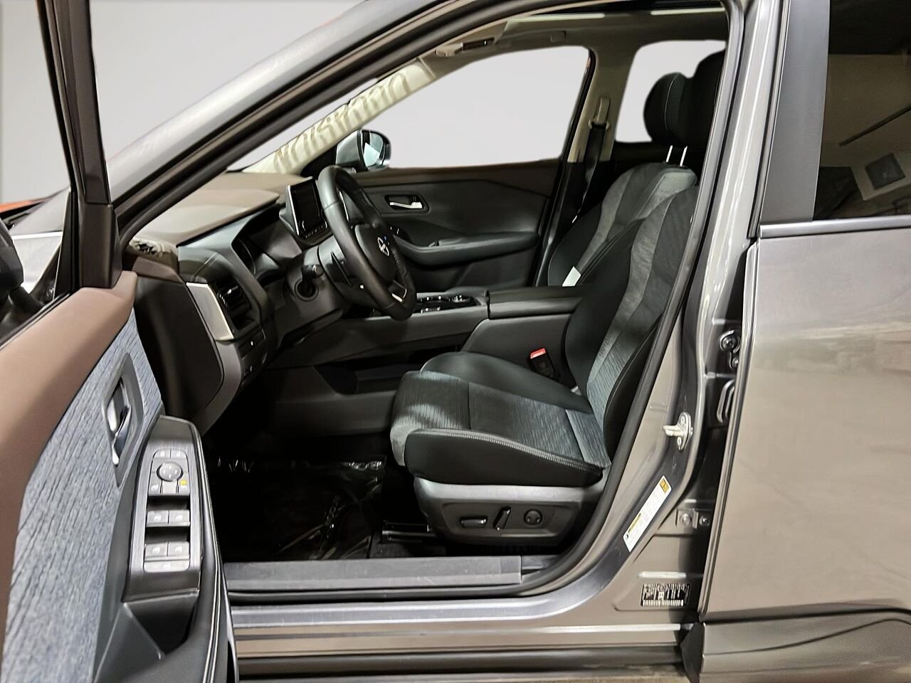 Nissan Rogue 2023 Gris Québec - photo #27