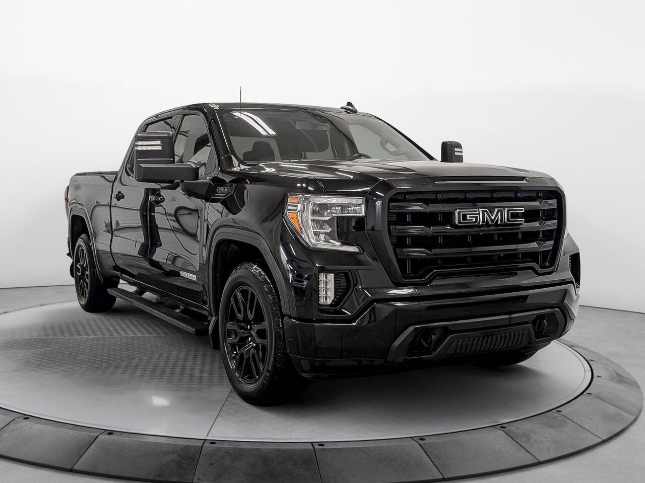 GMC Sierra 1500 4WD Crew Cab elevation Moteur 5.3L 2021 Noir Sherbrooke - photo #1
