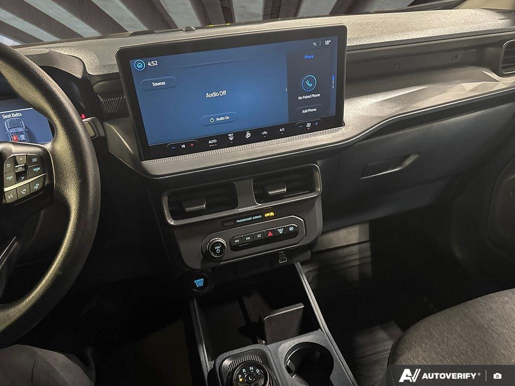 2025 Ford Maverick 2602519B | XLT | W8J Black Edmonton - photo #18