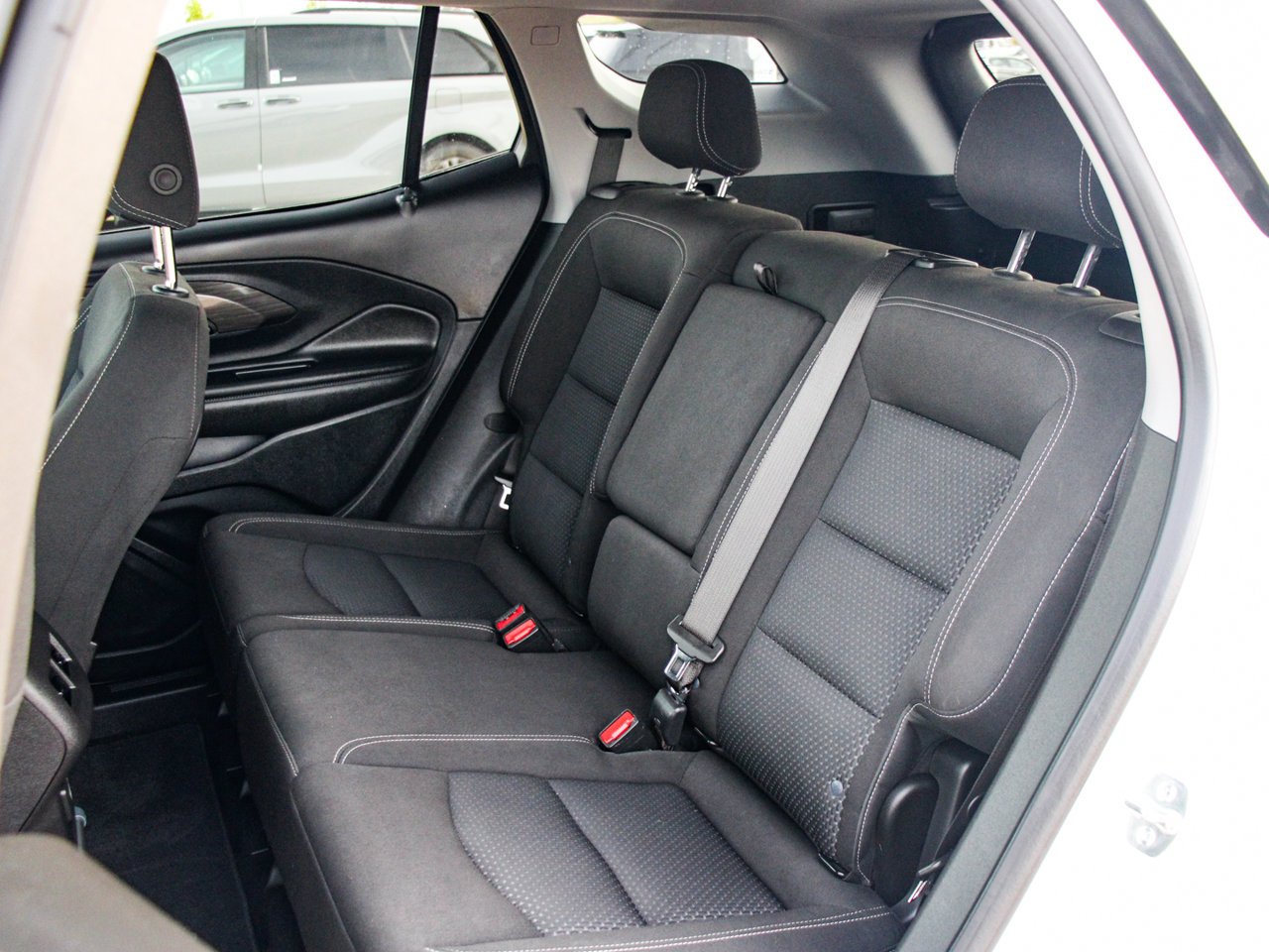 2024 GMC Terrain AWD 4dr SLE White Sherwood Park - photo #28