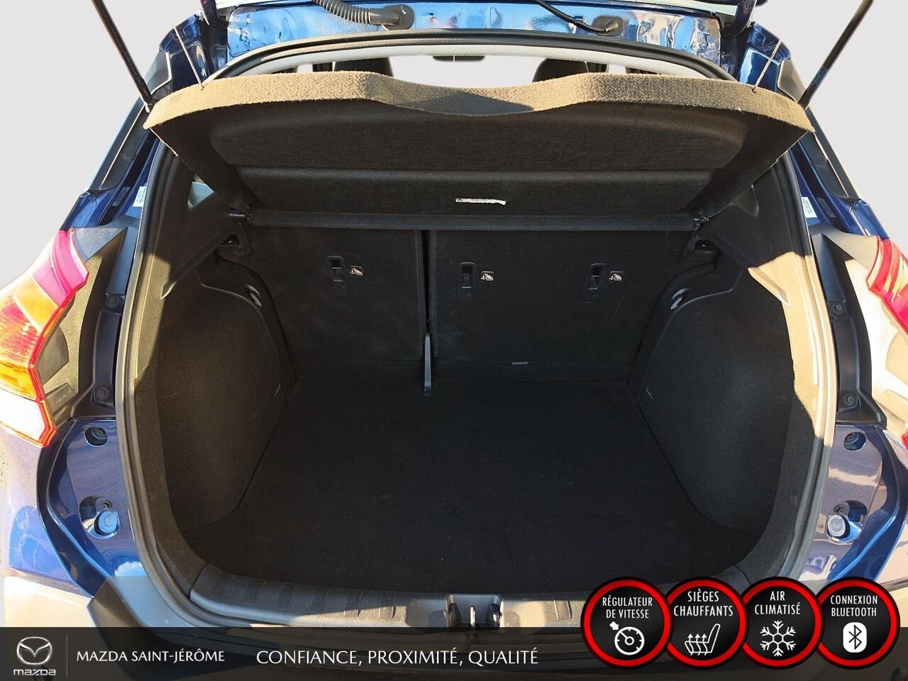 Nissan Kicks SV | JAMAIS ACCIDENTÉ | SIÈGES CHAUFFANTS | APPLE CARPLAY | DÉMARREUR À DISTANCE 2020 Bleu Saint-Jérôme - photo #21