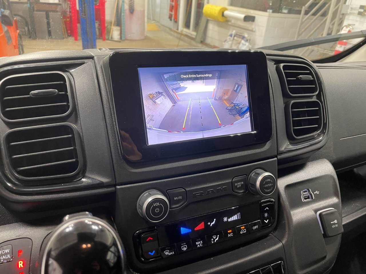 2025 Ram ProMaster Cargo Van TRADESMAN 2500 HIGH ROOF *136 WB* CARPLAY White Saint-Jérôme - photo #9