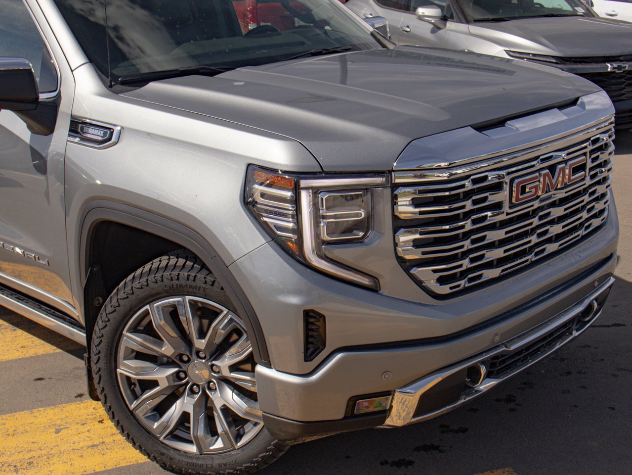 2025 GMC Sierra 1500 4WD Crew Cab 147 Denali Grey Sherwood Park - photo #15
