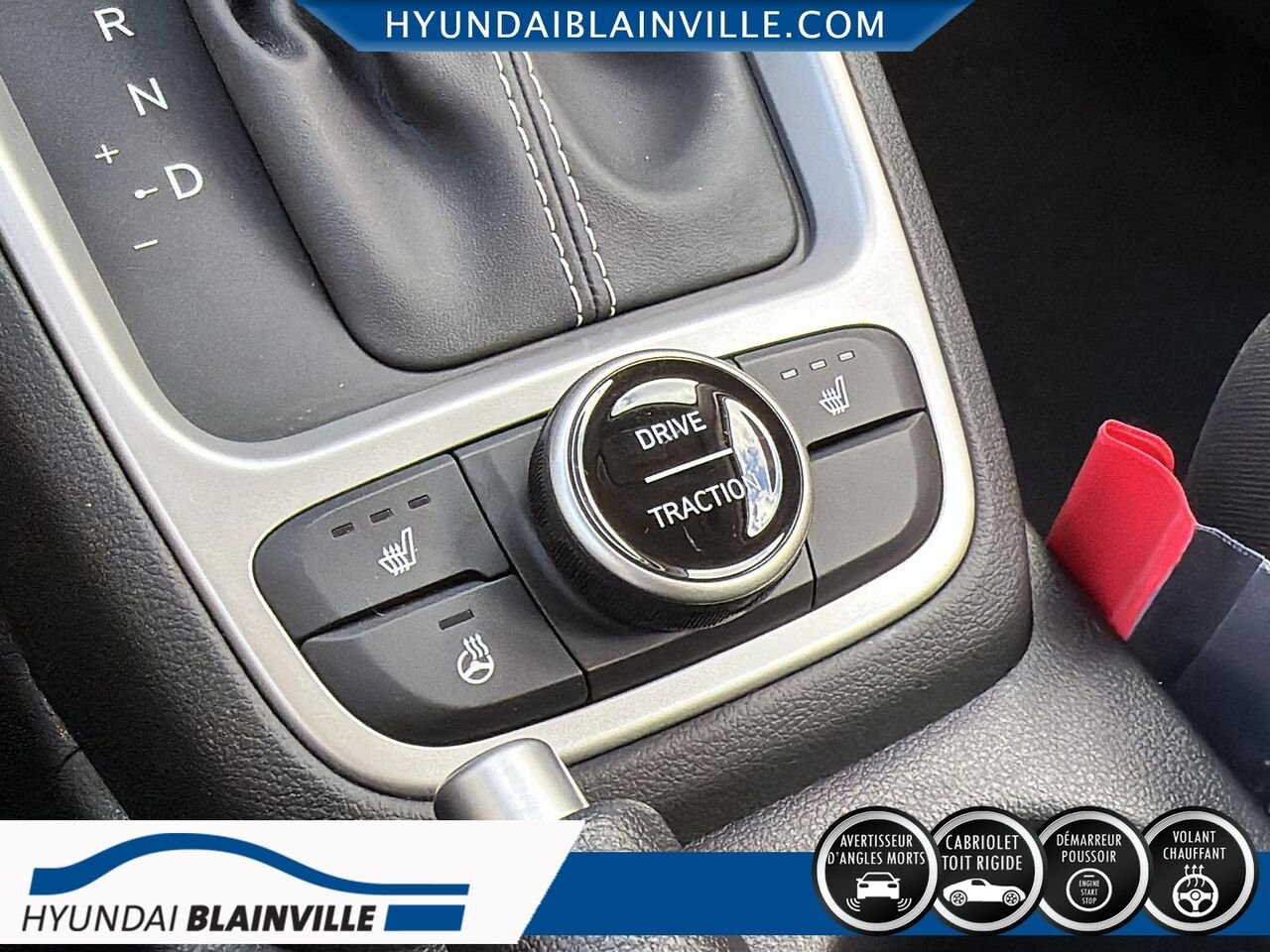2023 Hyundai Venue Silver Blainville - photo #15