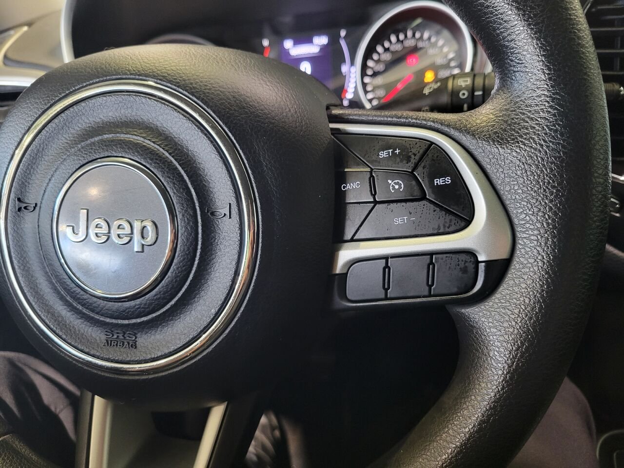 2020 Jeep Compass Black  - photo #17