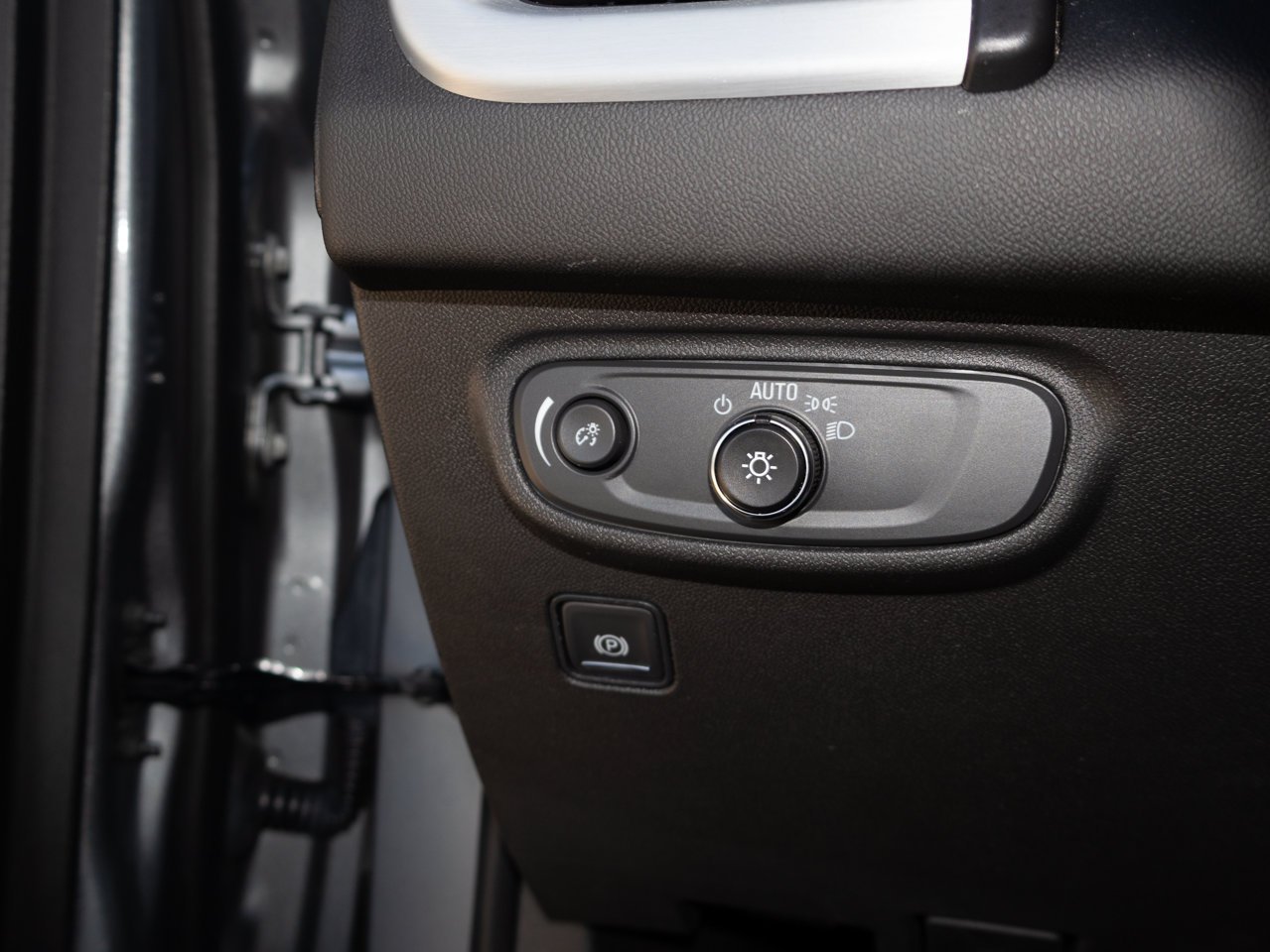 2024 GMC Terrain AWD 4dr SLE Grey Sherwood Park - photo #18