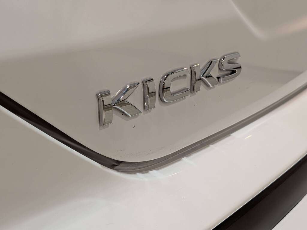 2024 Nissan Kicks S FWD White Val-David - photo #31