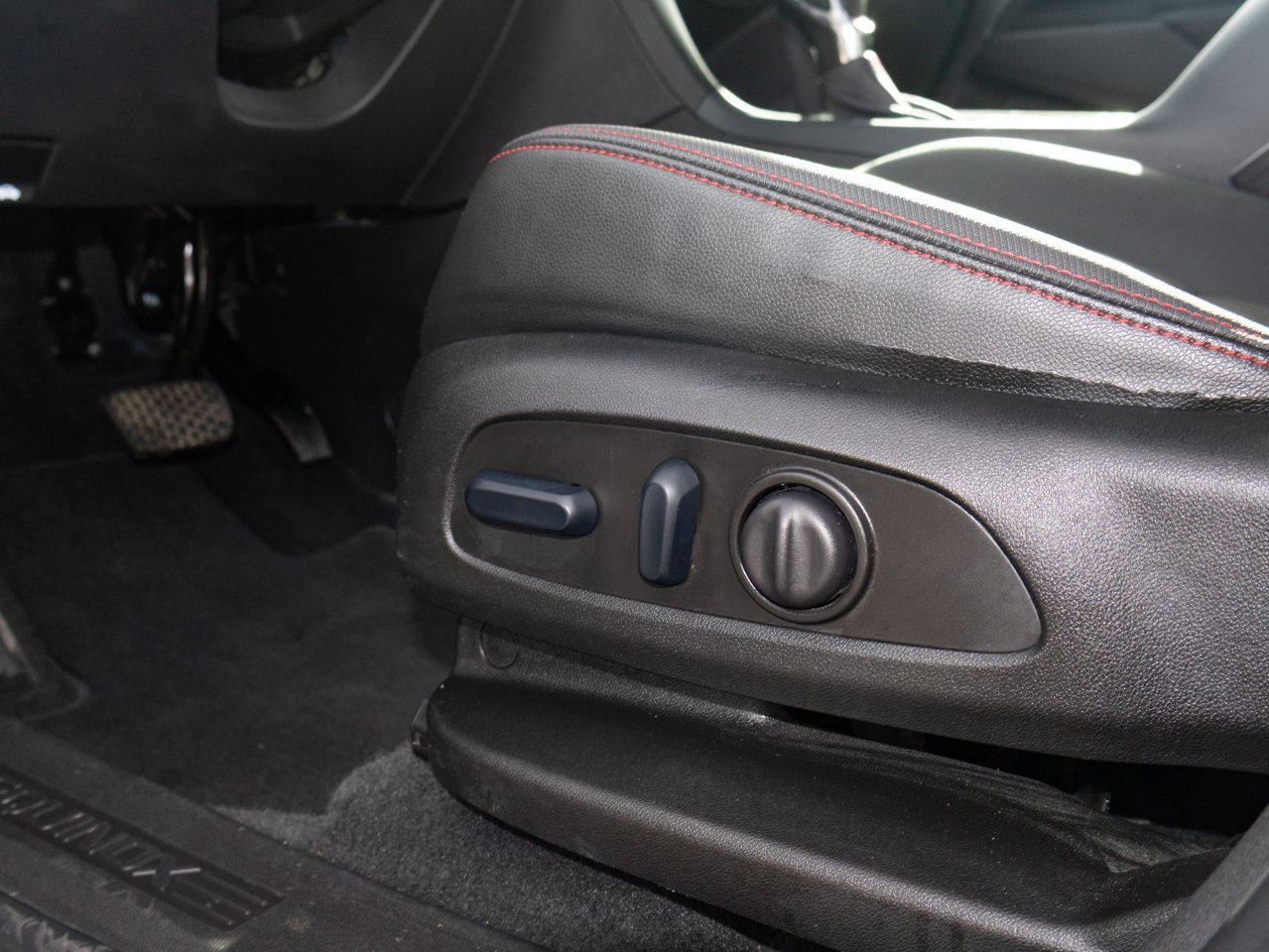 2024 Chevrolet Equinox AWD 4dr RS Black Sherwood Park - photo #21