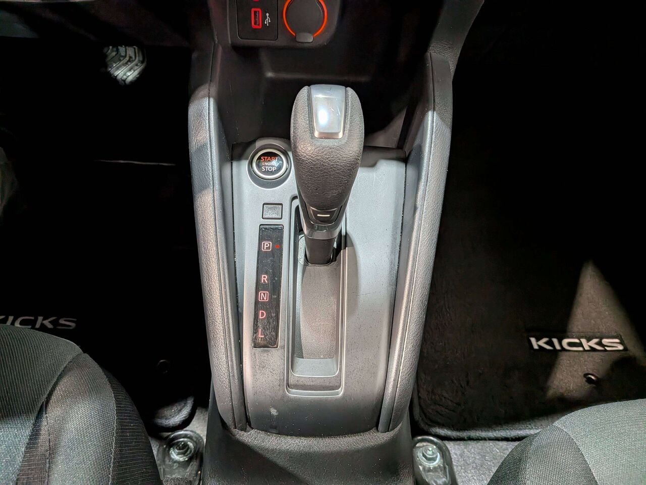 Nissan Kicks S FWD 2024 Blanc Val-David - photo #23