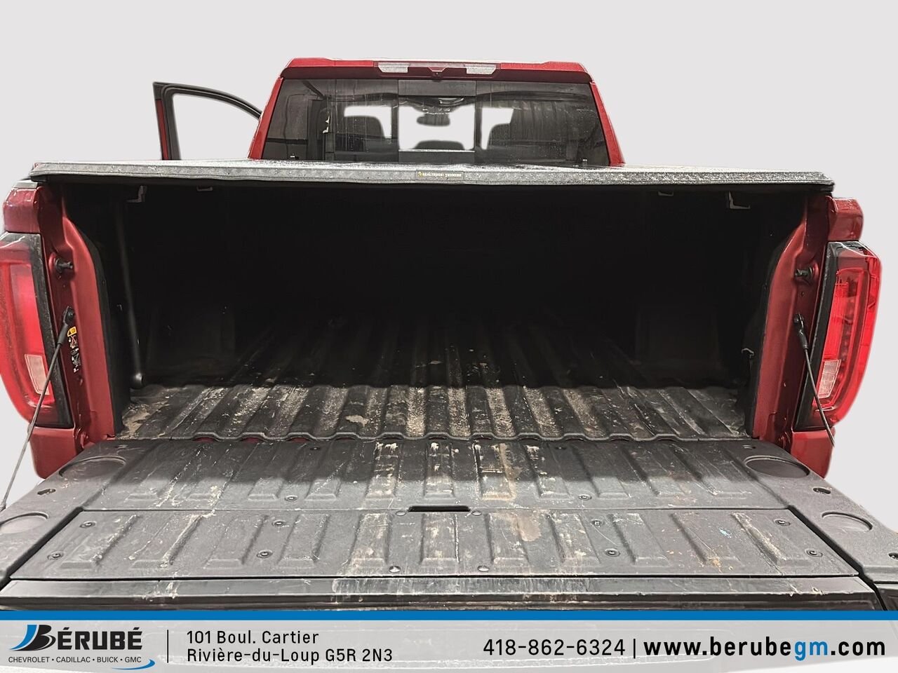 GMC 1500 4RM, CAISSE COURTE, CAB. MULTIPLAC Denali cabine multiplace 4RM 147 po 2024 Rouge Rivière-du-Loup - photo #16