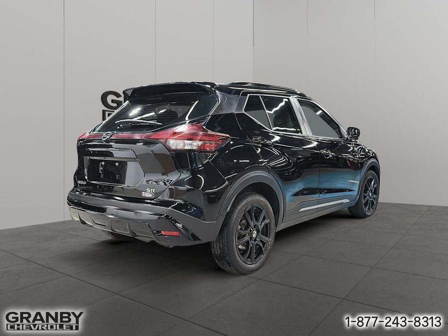 2021 Nissan Kicks SR Black