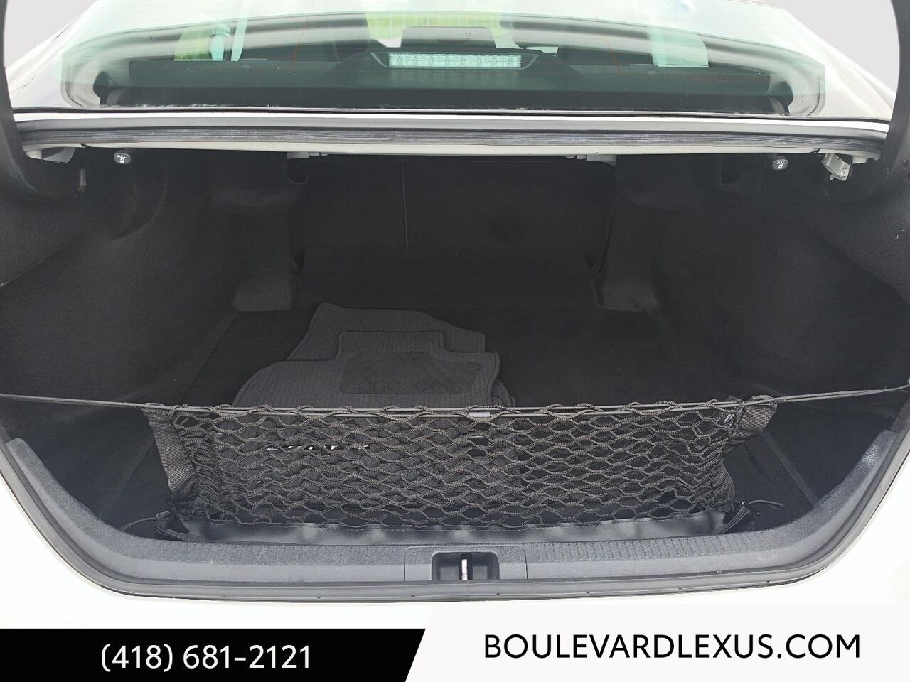 2020 Toyota Camry 19936A | SE hybride BA White Quebec - photo #19