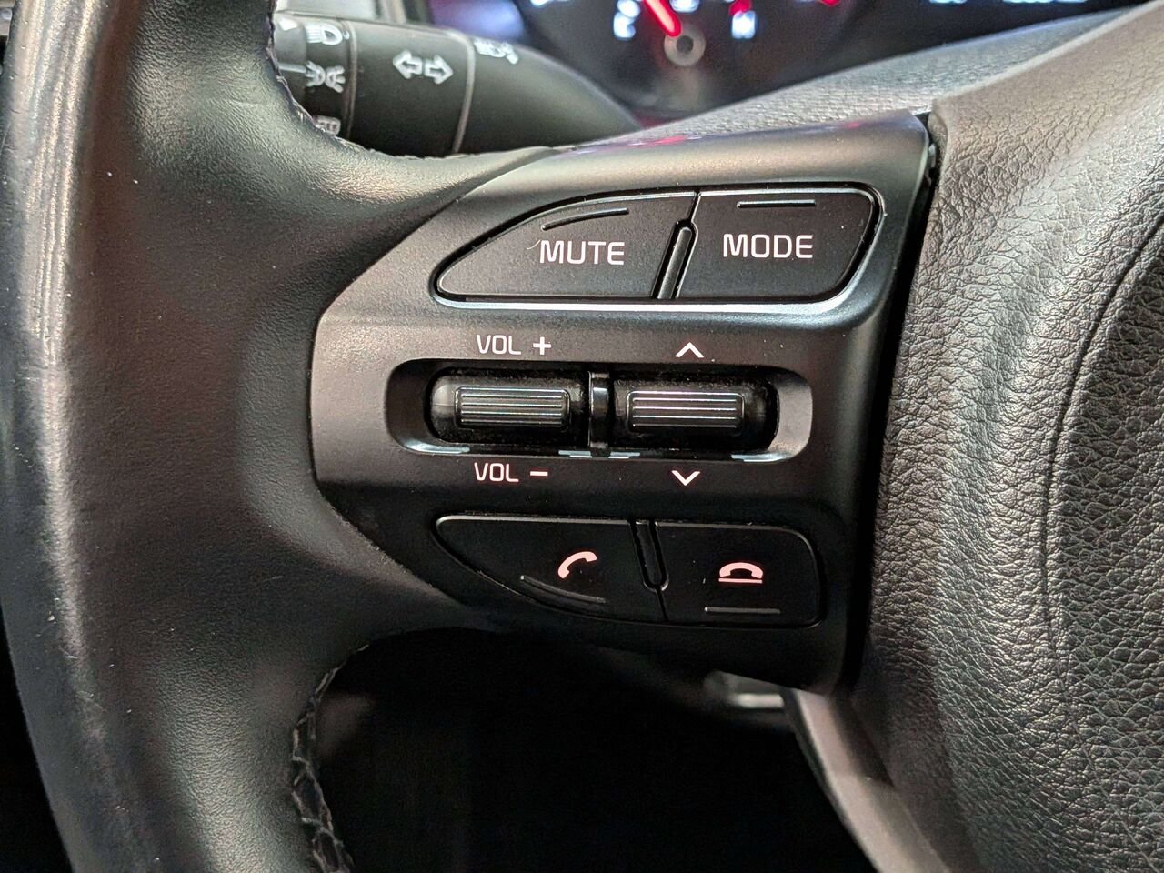 2018 Kia Rio 5-door LX Manual White Val-David - photo #13